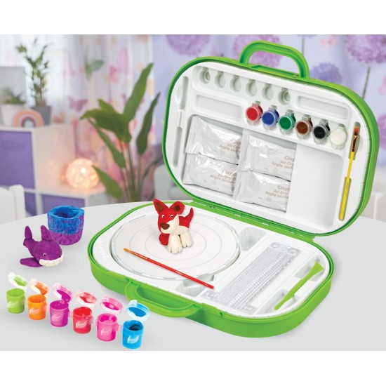 CLAY SCULPTING STATION