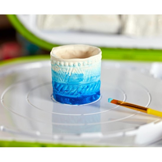 CLAY SCULPTING STATION